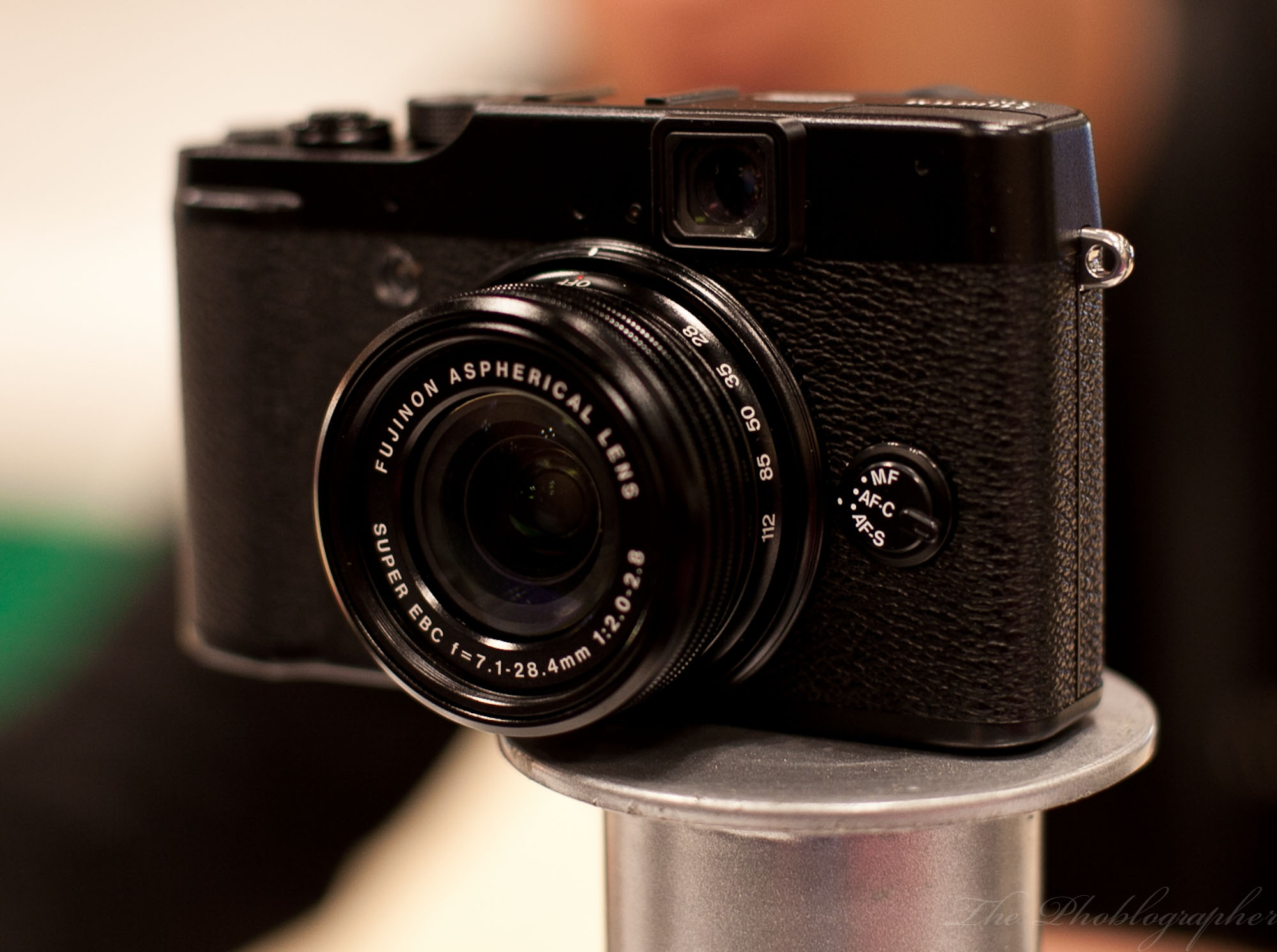 Chris Gampat The Phoblographer Fuji X10 hands on review (18 of 21)