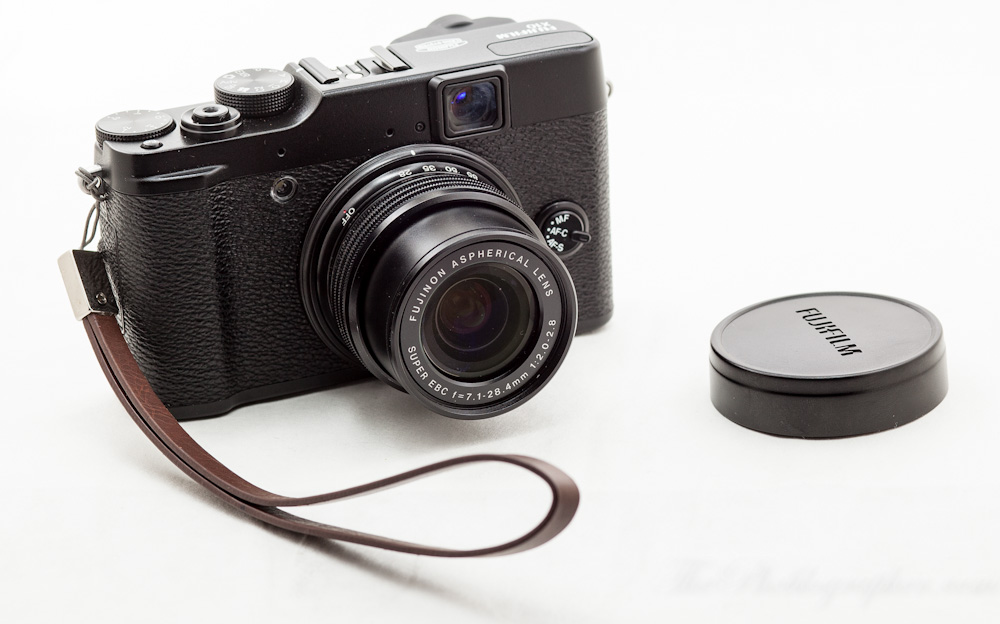 Chris Gampat The Phoblographer Fujifilm X10 review product photos (6 of 6)