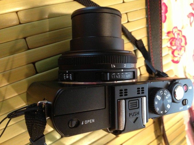 Leica D-LUX 4 10.1MP Digital Camera w/4x Zoom