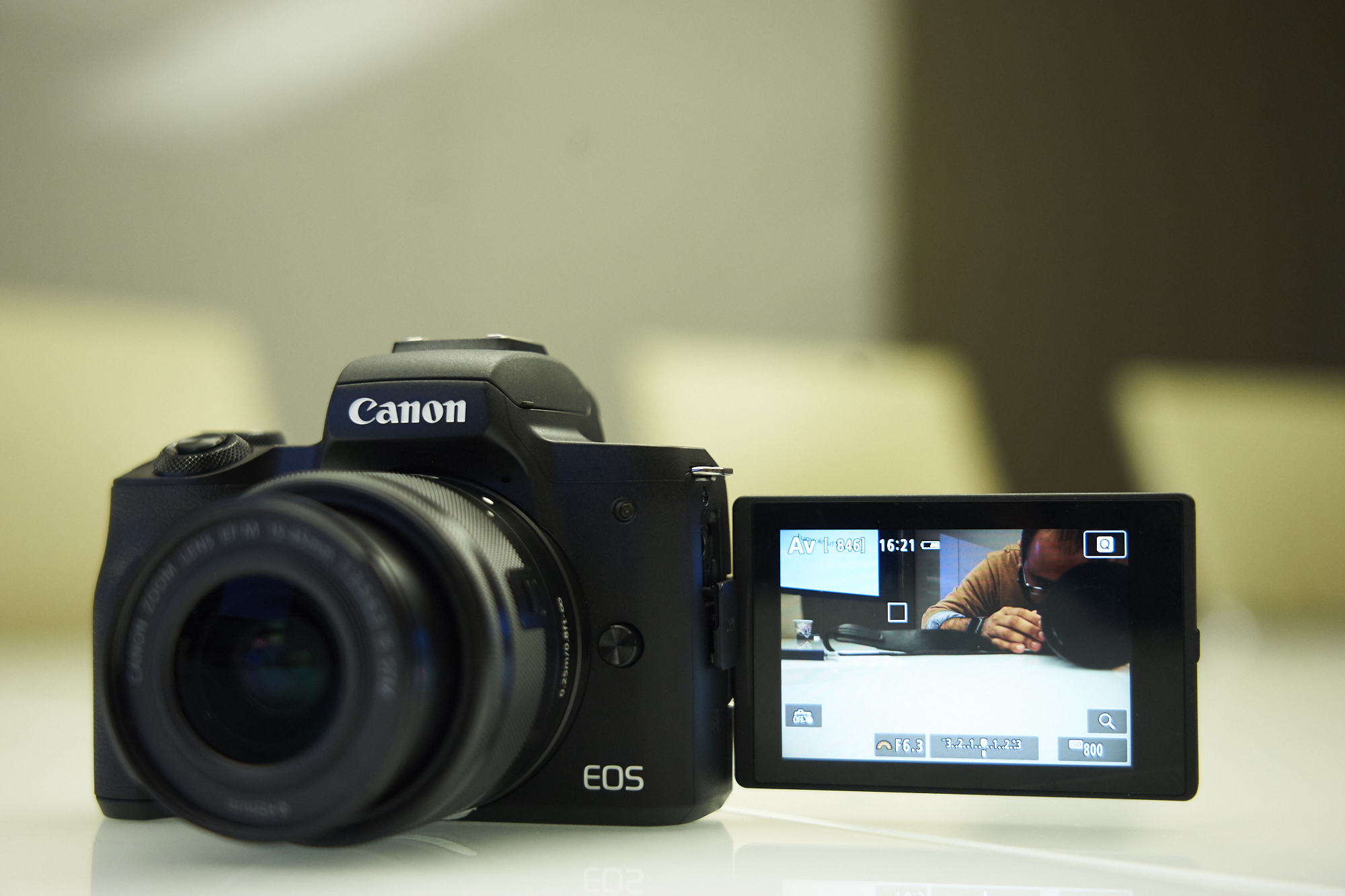 Canon M50 Review: Canon releases their first 4K mirrorless