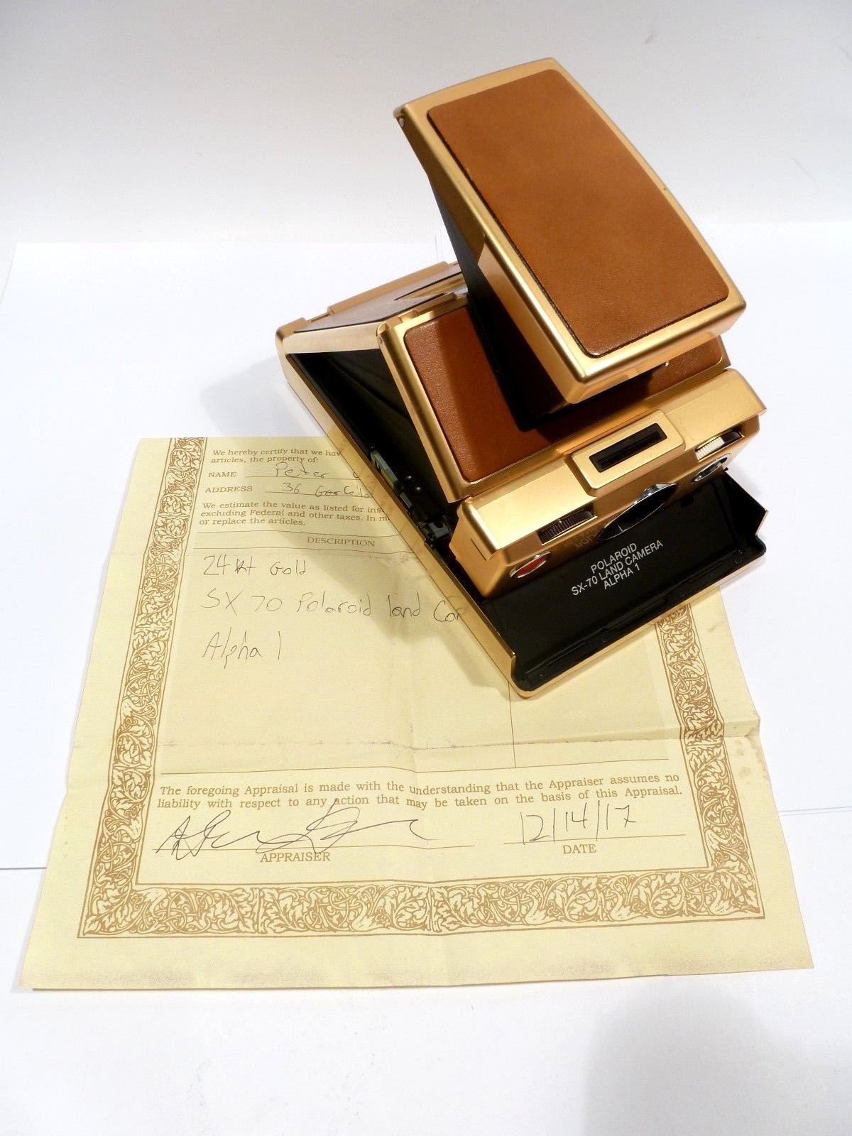 boom los van West This 24k Gold Plated Polaroid SX-70 Would Make You Feel Like Royalty