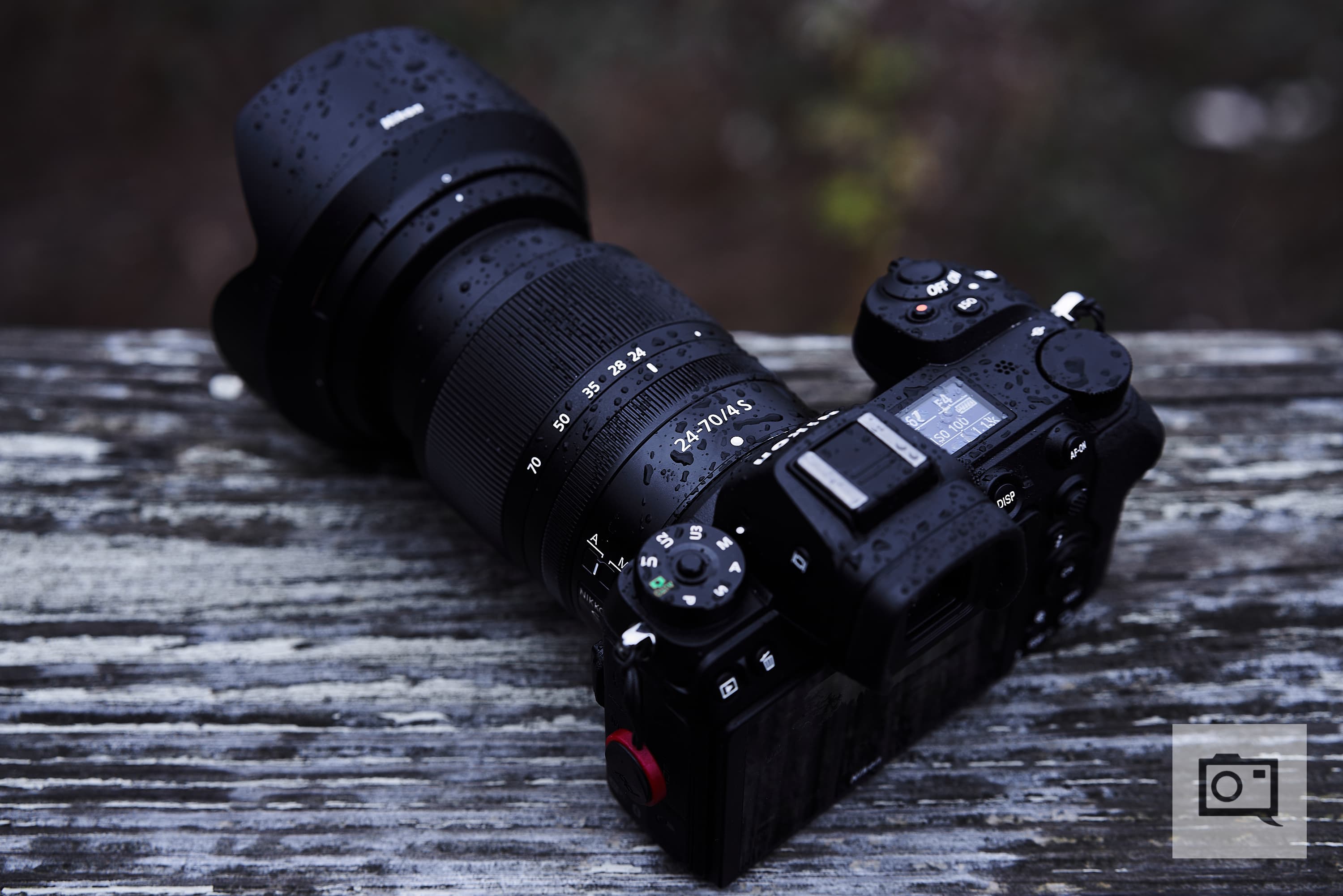 お得定番Nikon z6ⅱとNIKKOR z24-70mm f4s ミラーレス一眼