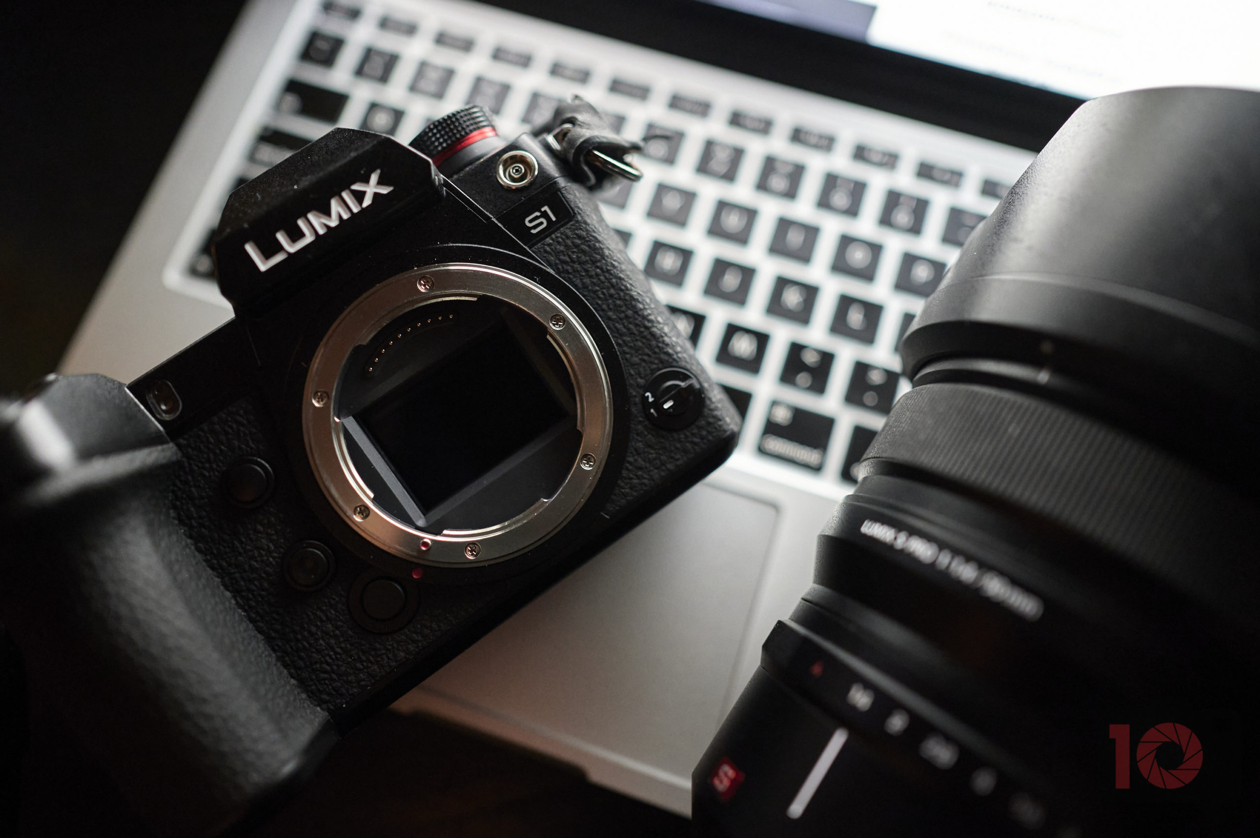 Lumix GX9 – A Good Place to Stand
