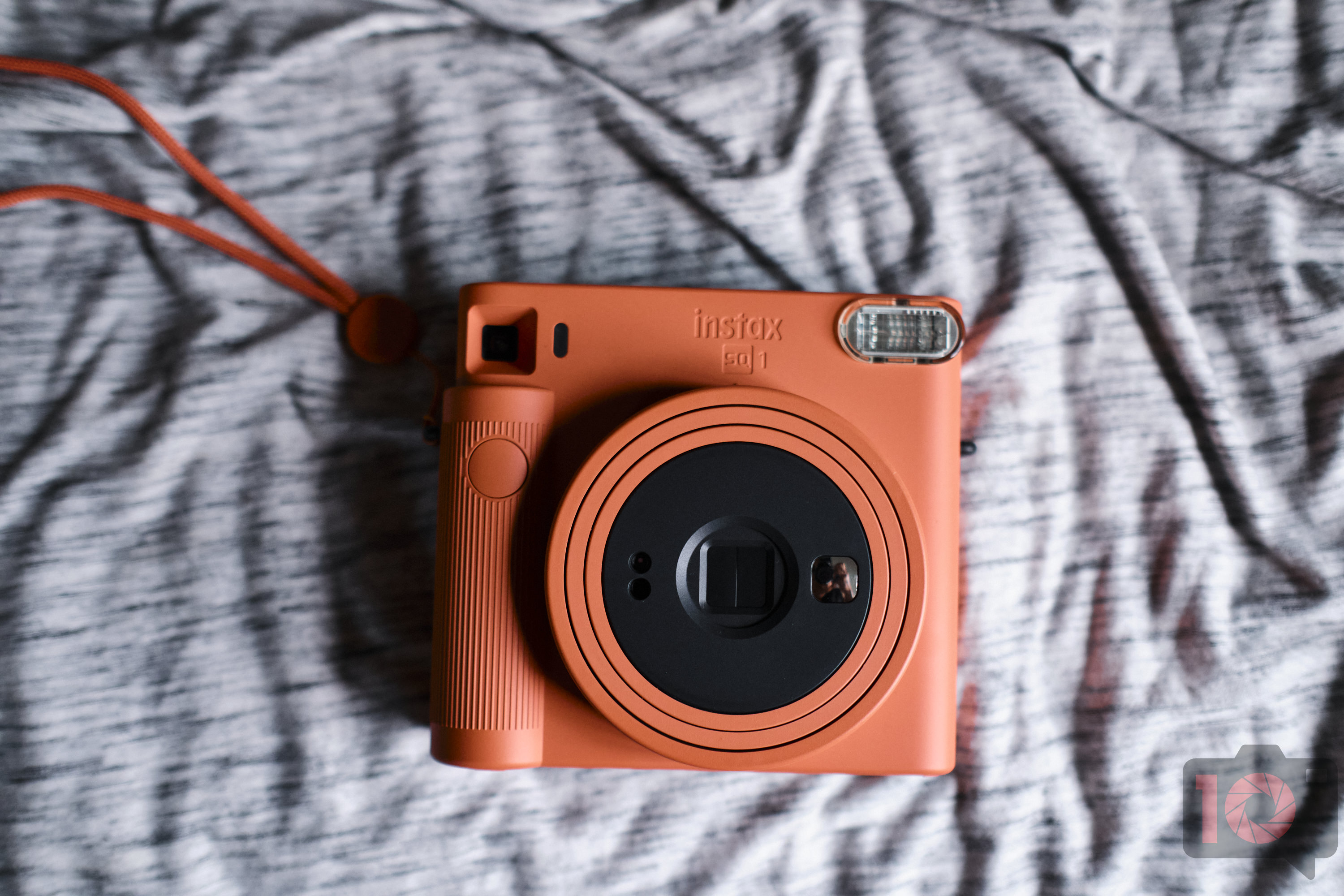 Fujifilm's new Instax Square SQ1: the instant camera back to its
