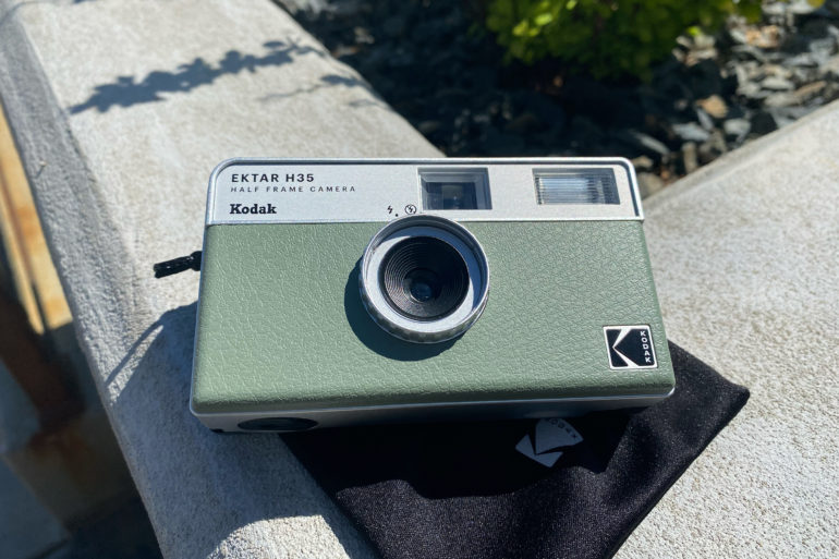 Kodak EKTAR H35 Half Frame Film Camera (RK0101) - Moment